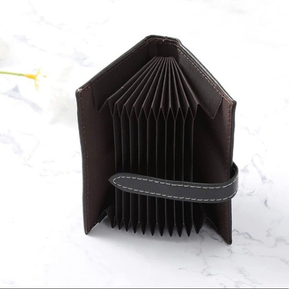 Women's Wallet Multiple Slot Credit Card ID License Card Slim Design New - Picture 10 of 10